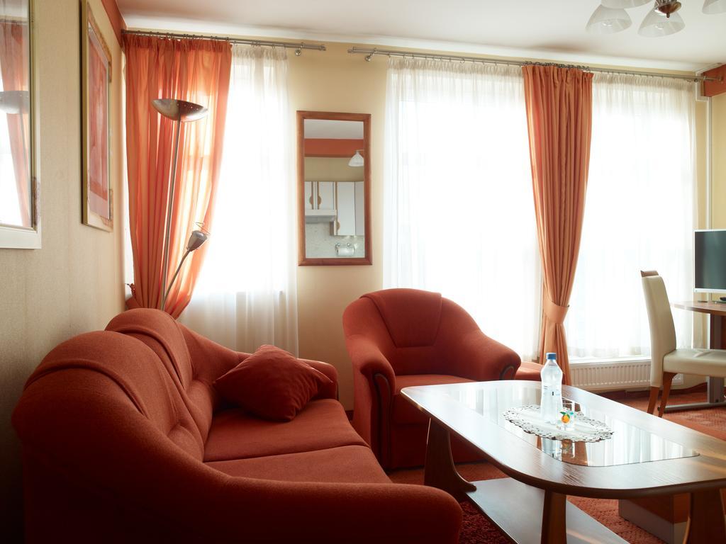 Hotel Atrium Nowy Tomysl Room photo