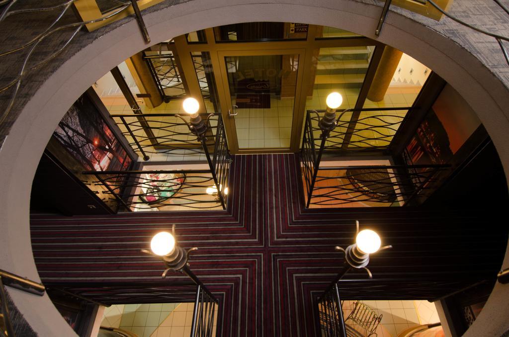 Hotel Atrium Nowy Tomysl Exterior photo