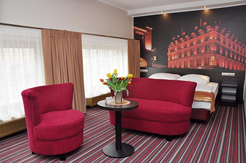 Hotel Atrium Nowy Tomysl Room photo