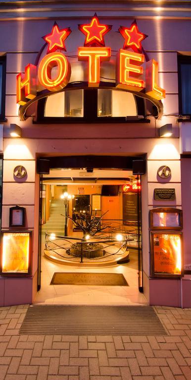 Hotel Atrium Nowy Tomysl Exterior photo