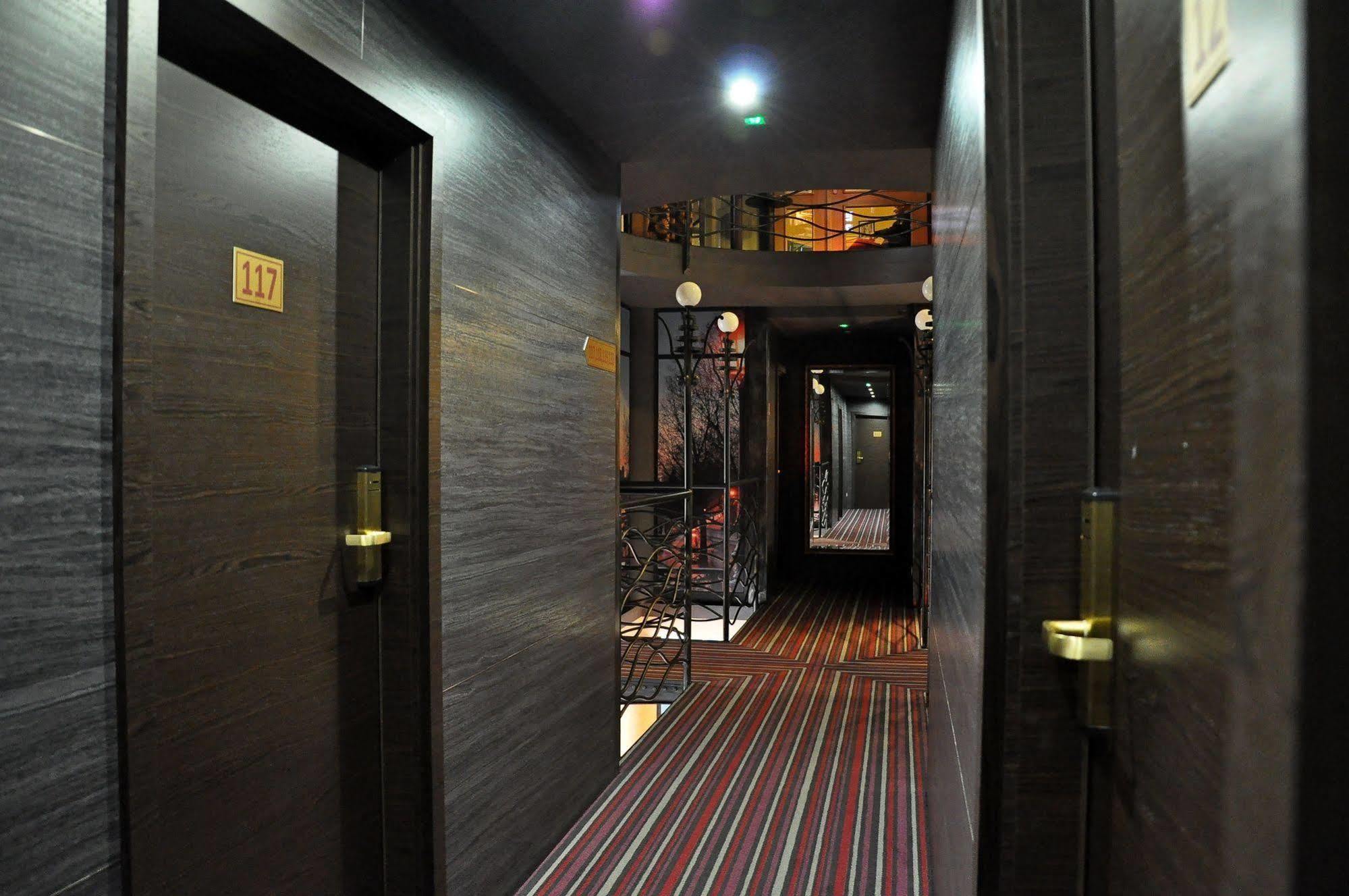 Hotel Atrium Nowy Tomysl Exterior photo